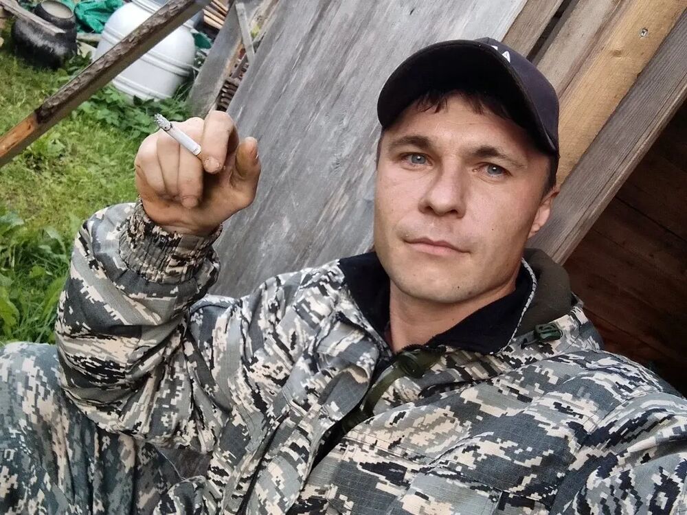  42033121  Evgeny, 33 ,     