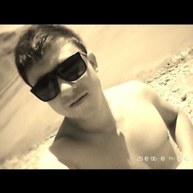  ,   Doniyor, 32 ,   ,   , c 