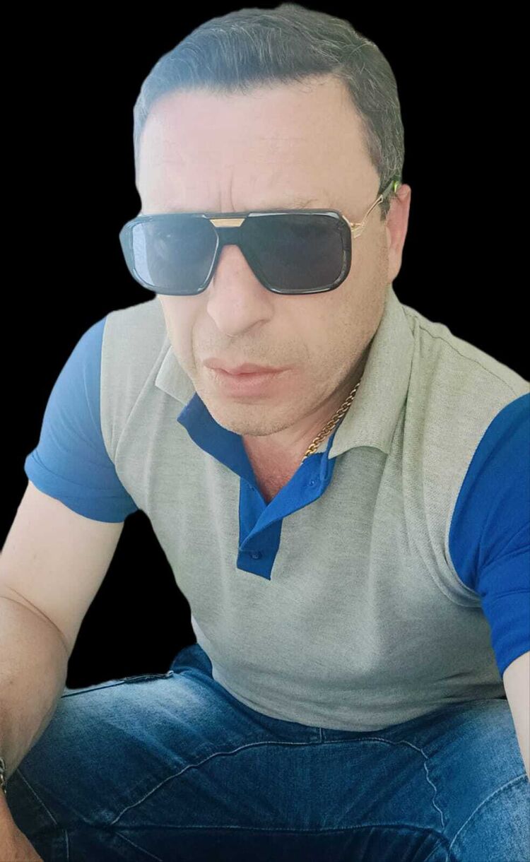 -,   Maxo, 46 ,   ,   