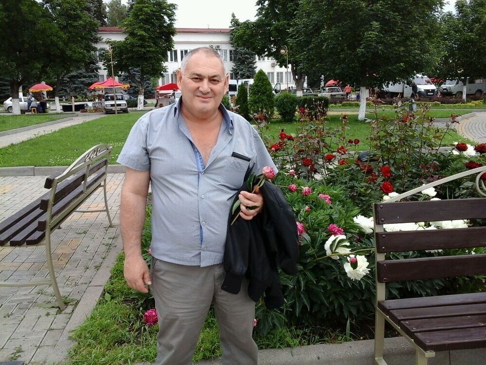  8997511  Nikolai, 50 ,    