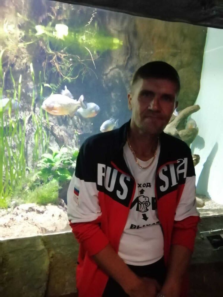  ,   Vladimir, 48 ,   c 