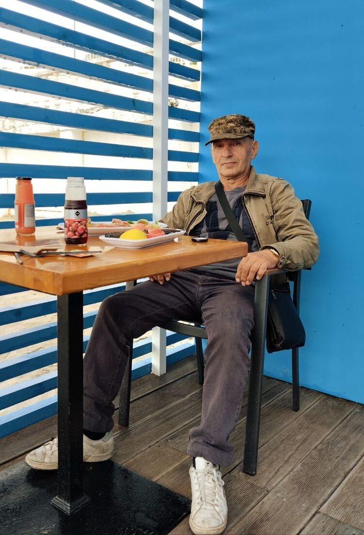  ,   Aleks, 65 ,   ,   