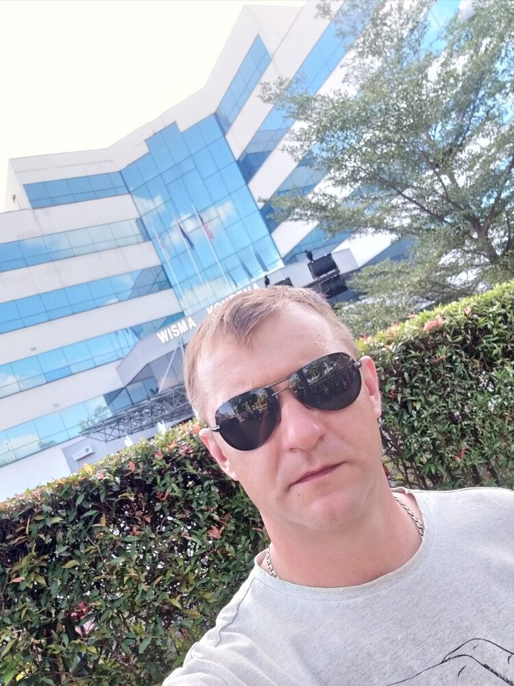  20439481  Ryslan, 39 ,    