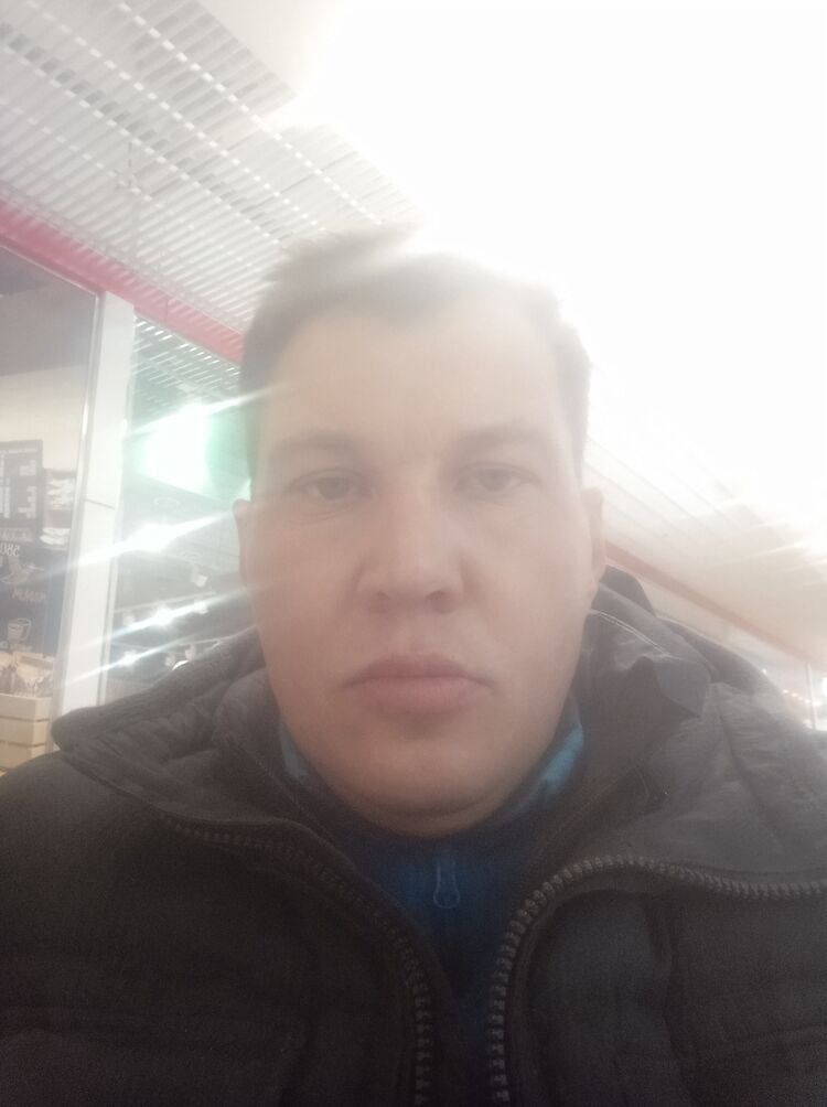  33449541  Stefan, 46 ,    