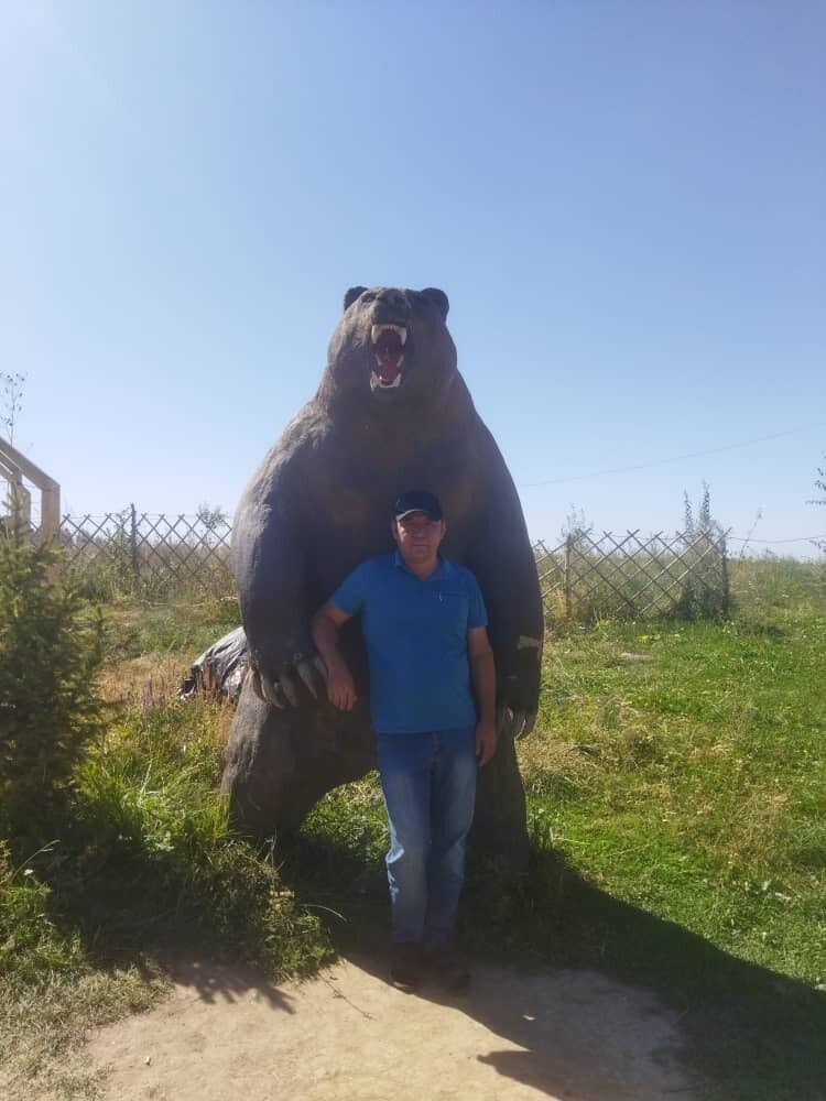  29890581  Turat, 46 ,    