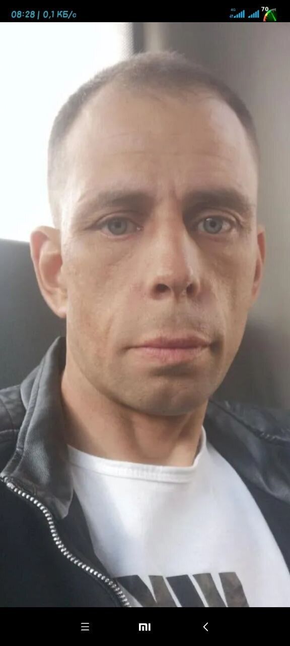  38823881  Macho, 40 ,    