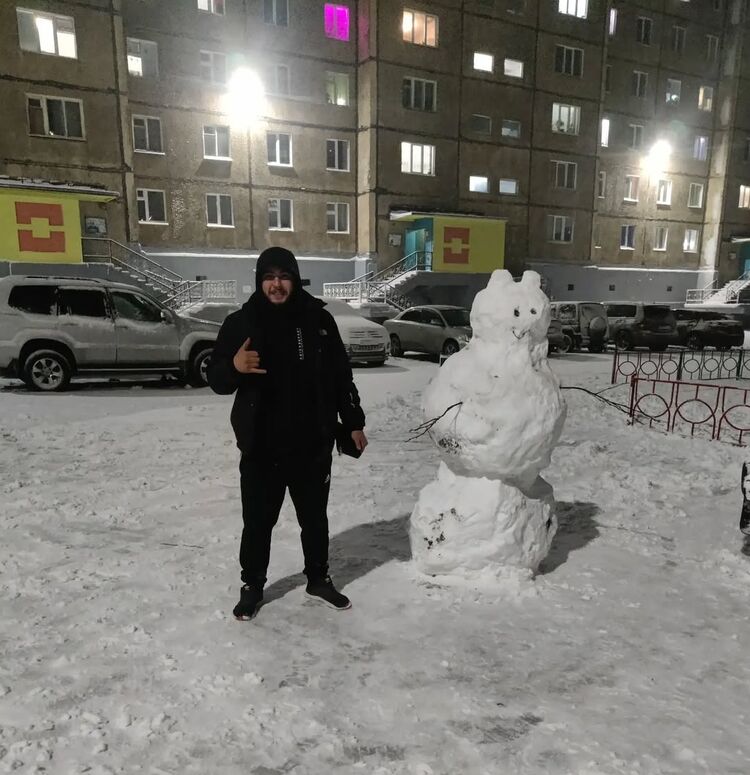  54619011  Artur, 25 ,    