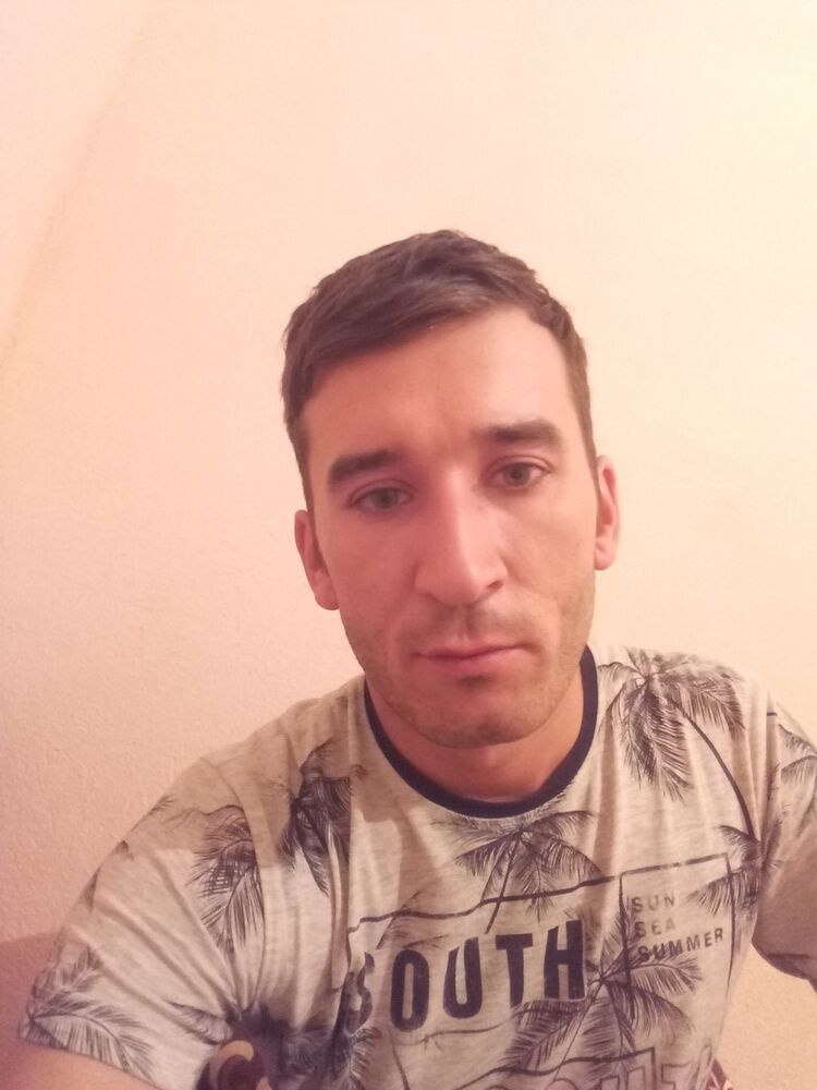  18007521  , 34 ,    