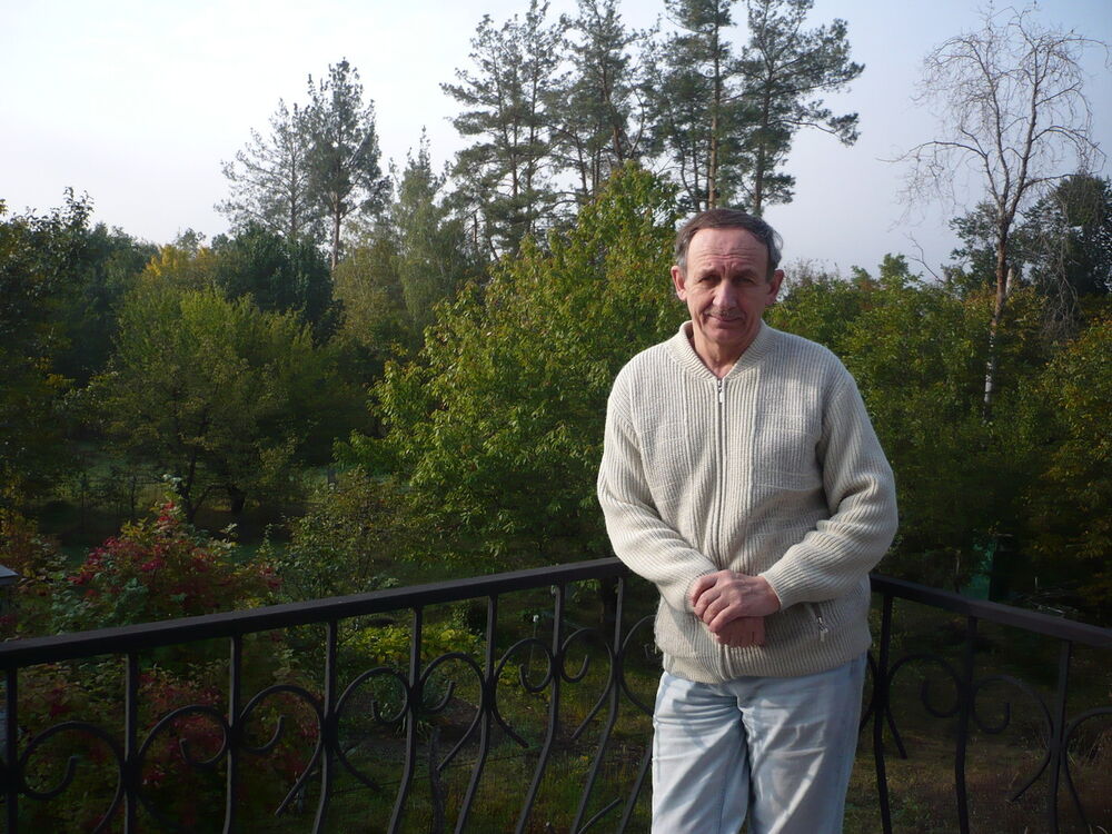  11190261  Nik, 69 ,    
