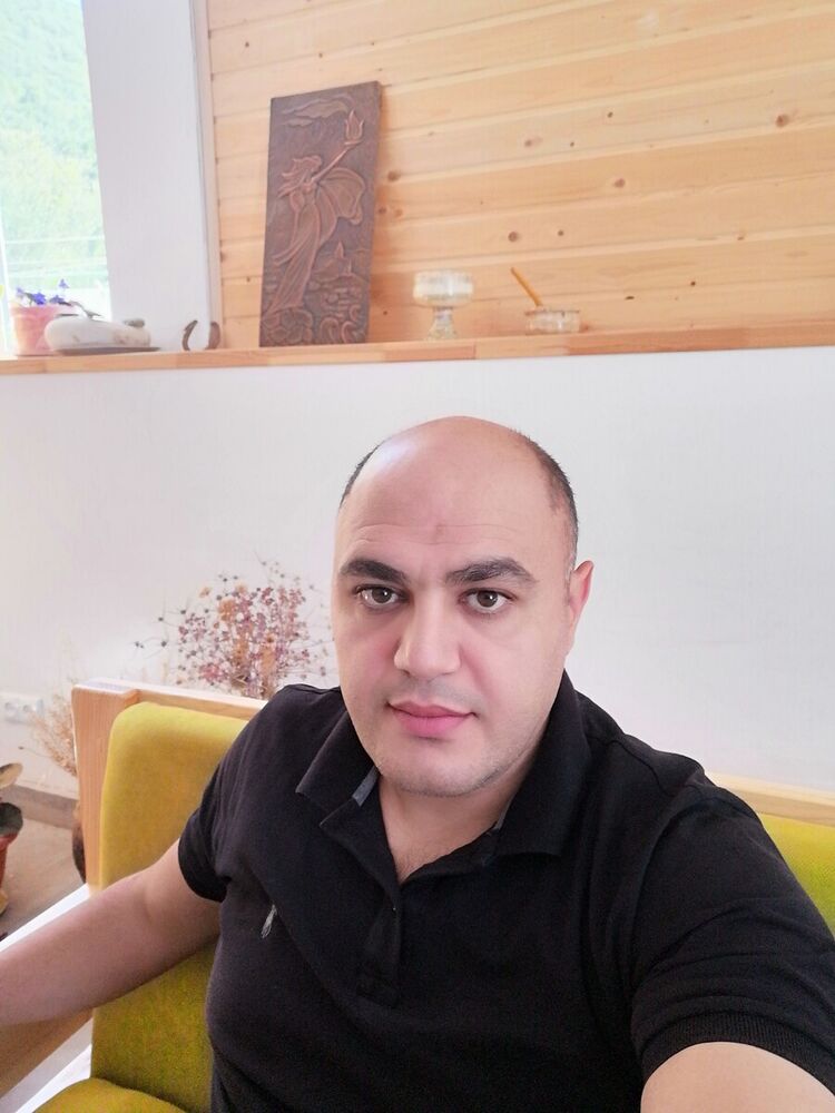  ,   Armen, 45 ,   