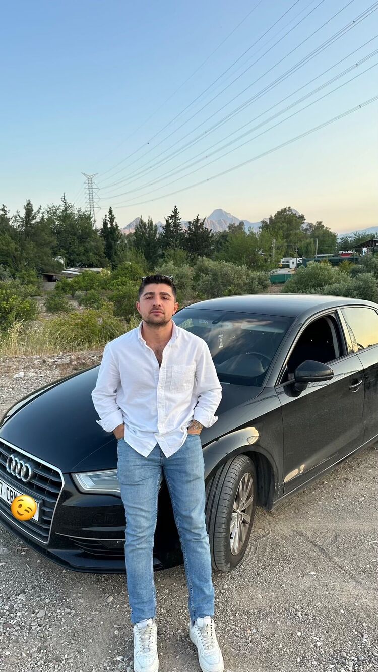  52176851  Oguzhan, 27 ,    