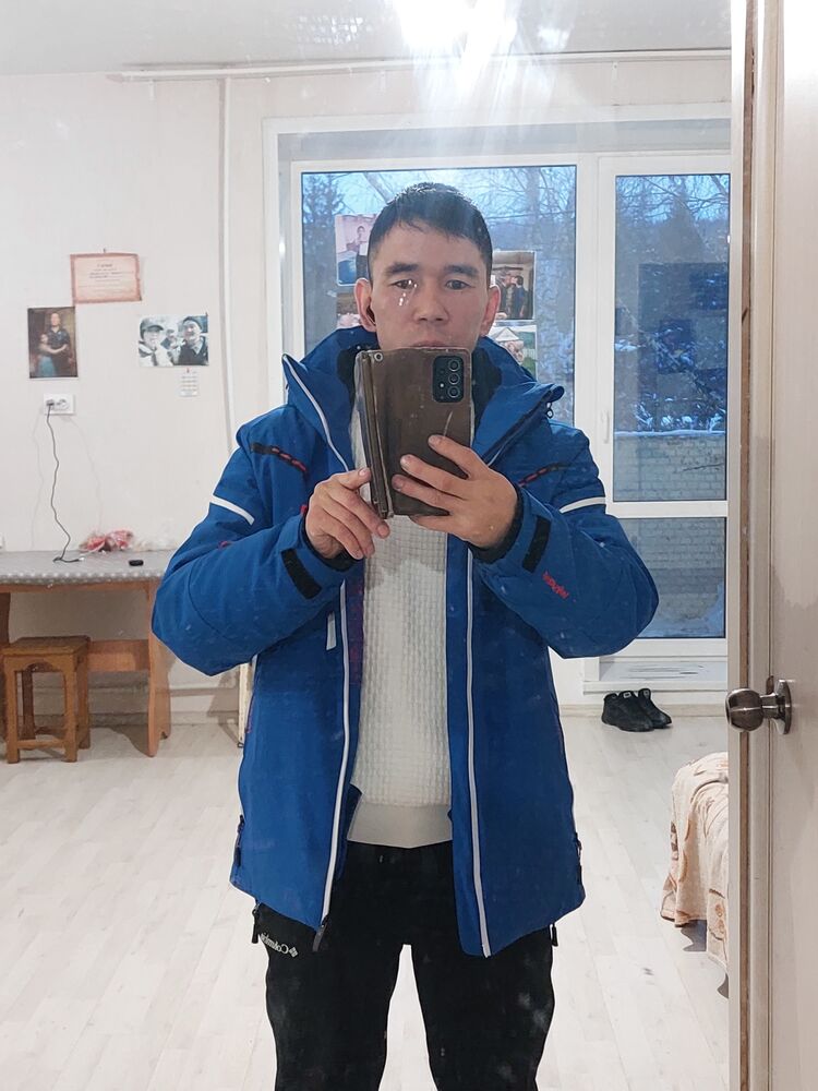  52952961  , 34 ,    