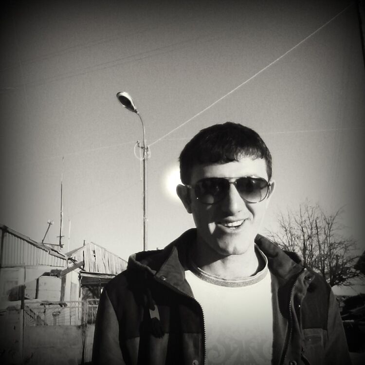  6848581  Vahram, 33 ,    