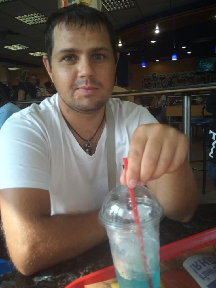  26940221  Andrey, 38 ,    