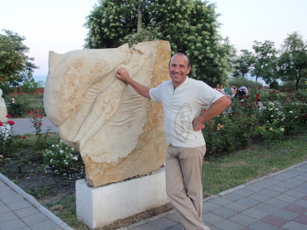  ,   SASHA, 53 ,   