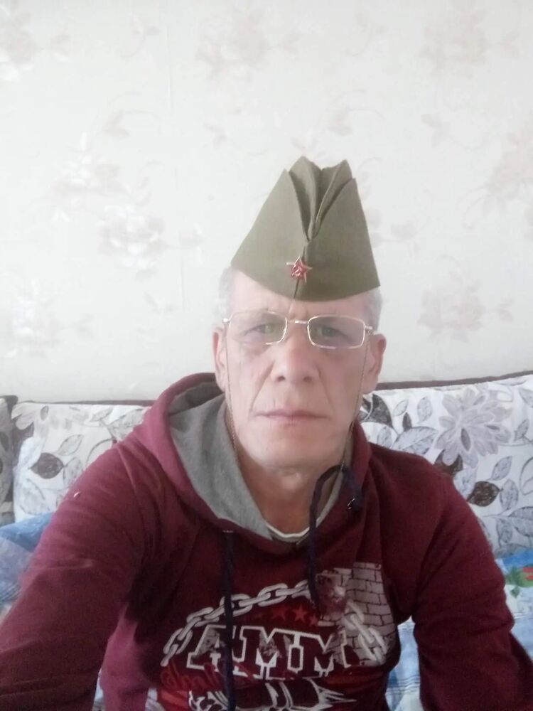  42153771  Anatoly, 61 ,    