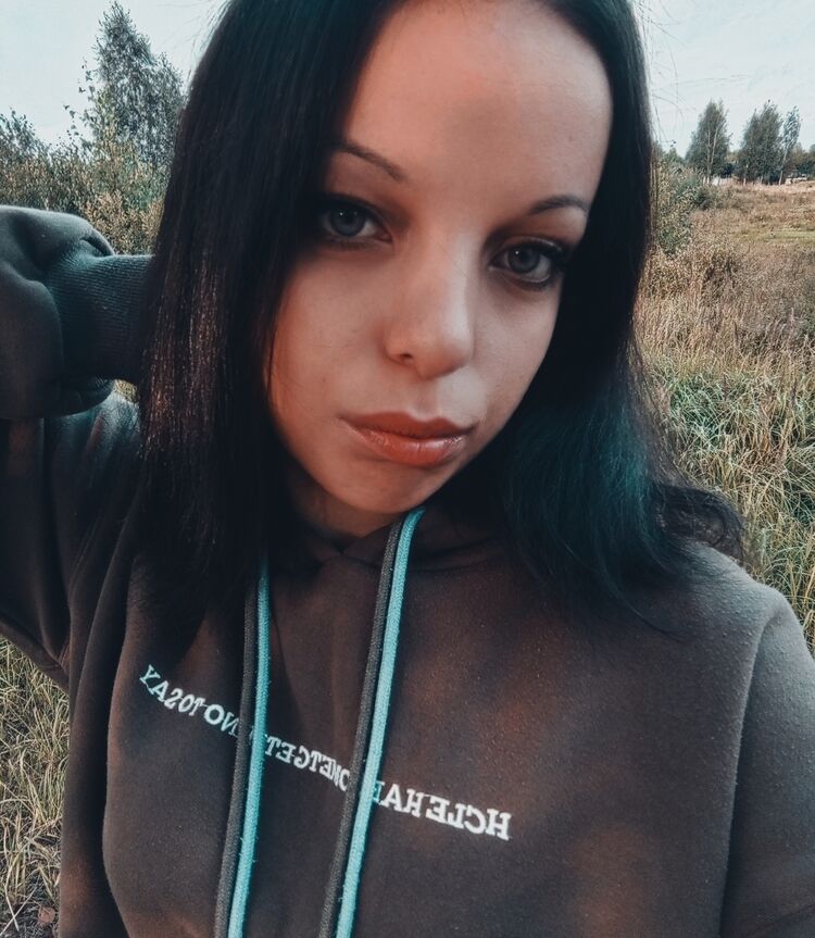  50933521  Arina, 22 ,    