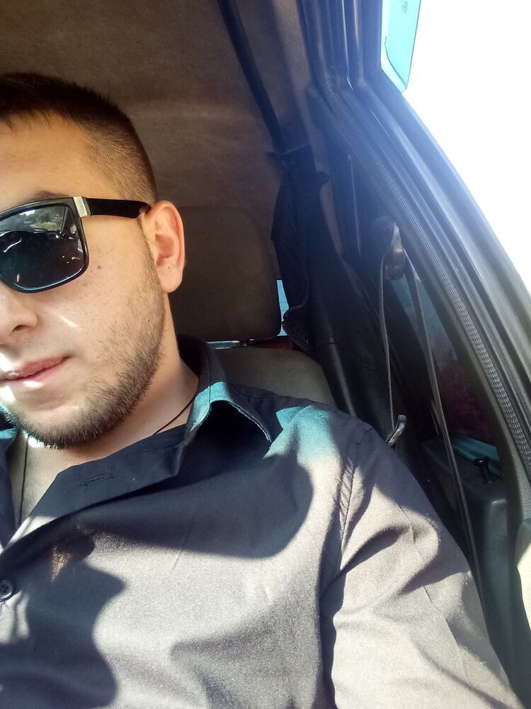  15135611  Ryslan, 29 ,    