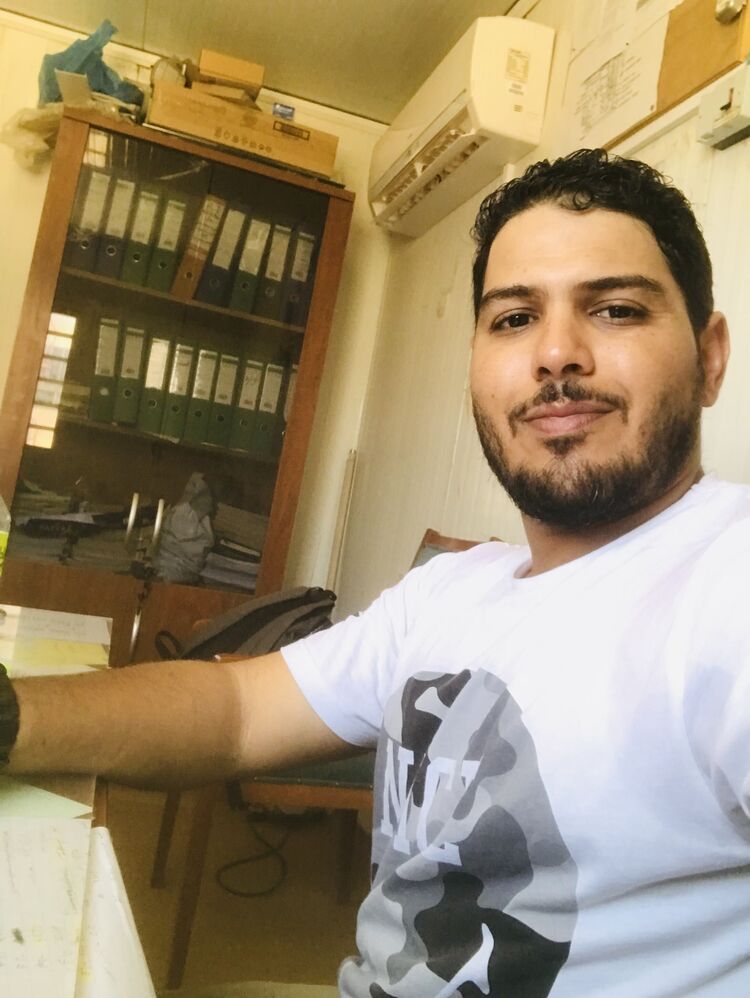  ,   Nouer, 38 ,   ,   