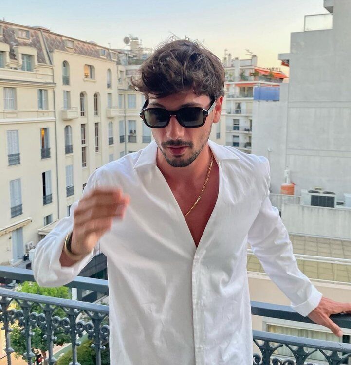  29279811  Sandro, 33 ,    