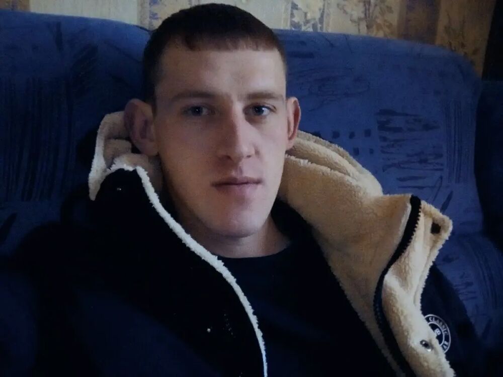  33276691  Nikolai, 29 ,    