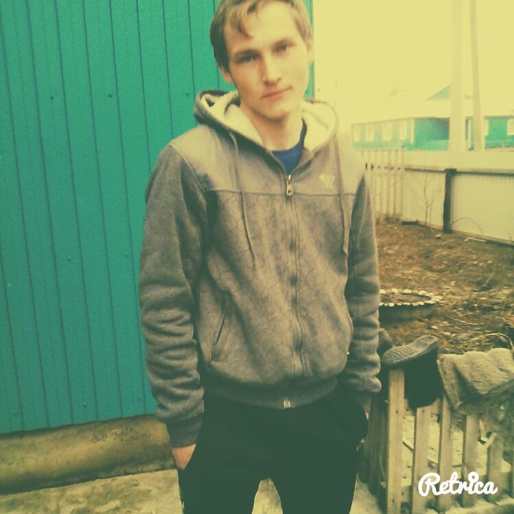  19441671  Maks, 27 ,    