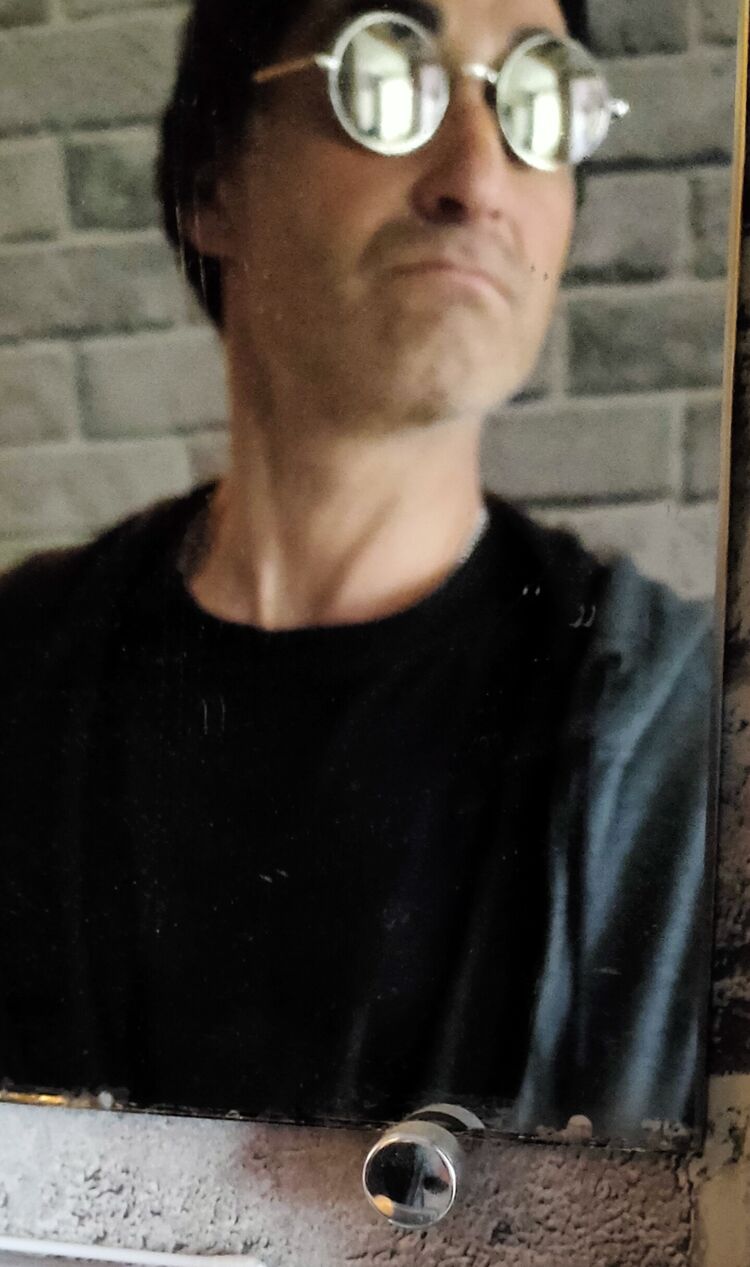  26088901  , 46 ,    