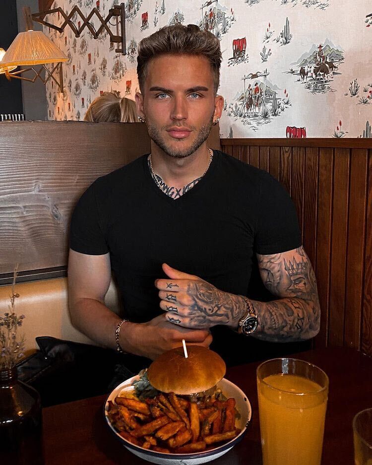  ,   Ivan, 25 ,   ,   