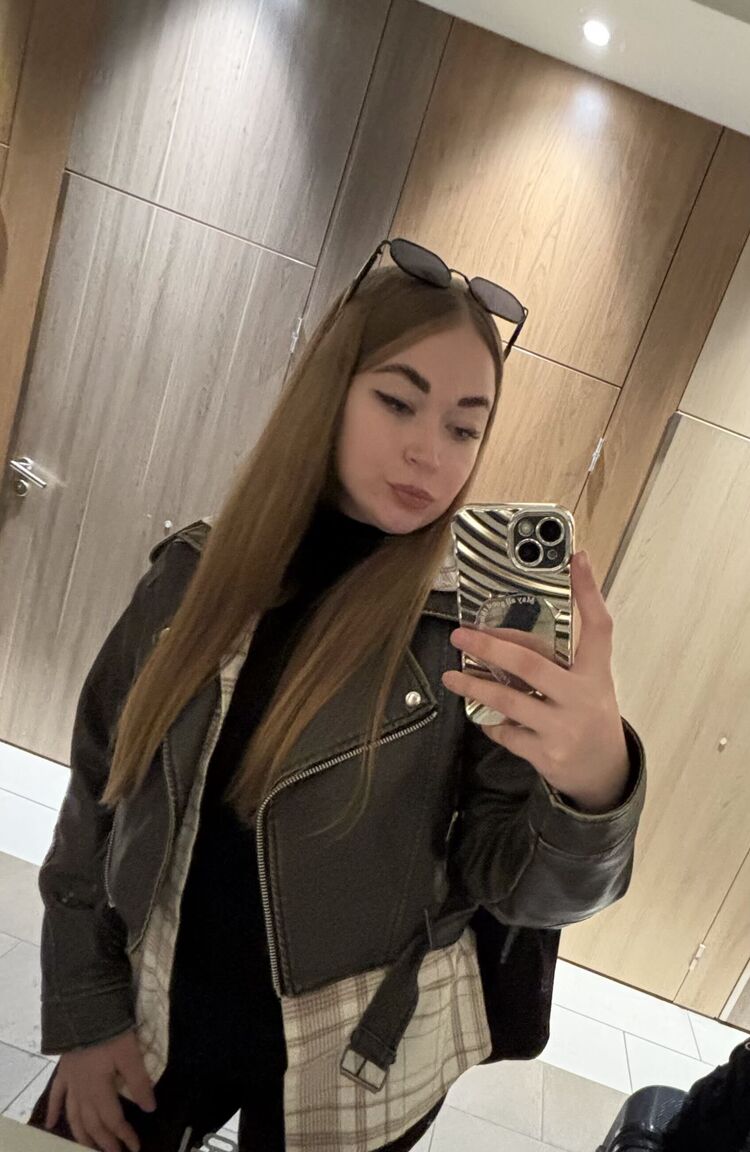  53777201  Ania, 29 ,    's-Graveland