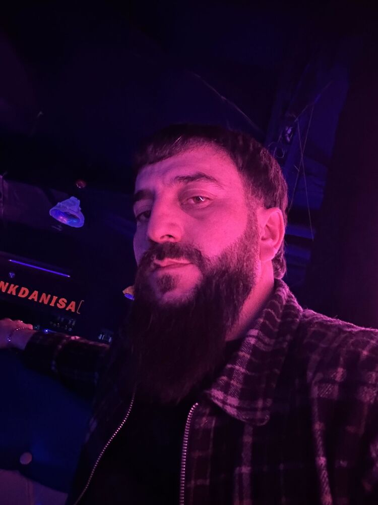  42040271  , 32 ,    