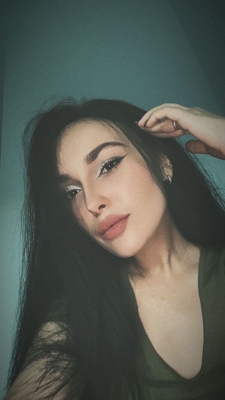  ,   Anastasiia, 25 ,   ,   