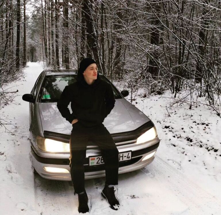  43523261  Ayaz, 24 ,    