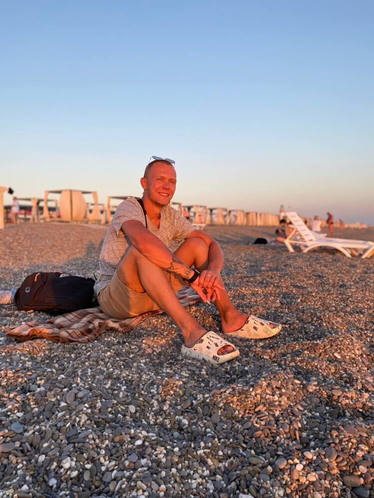 ,   Vanya, 21 ,   ,   
