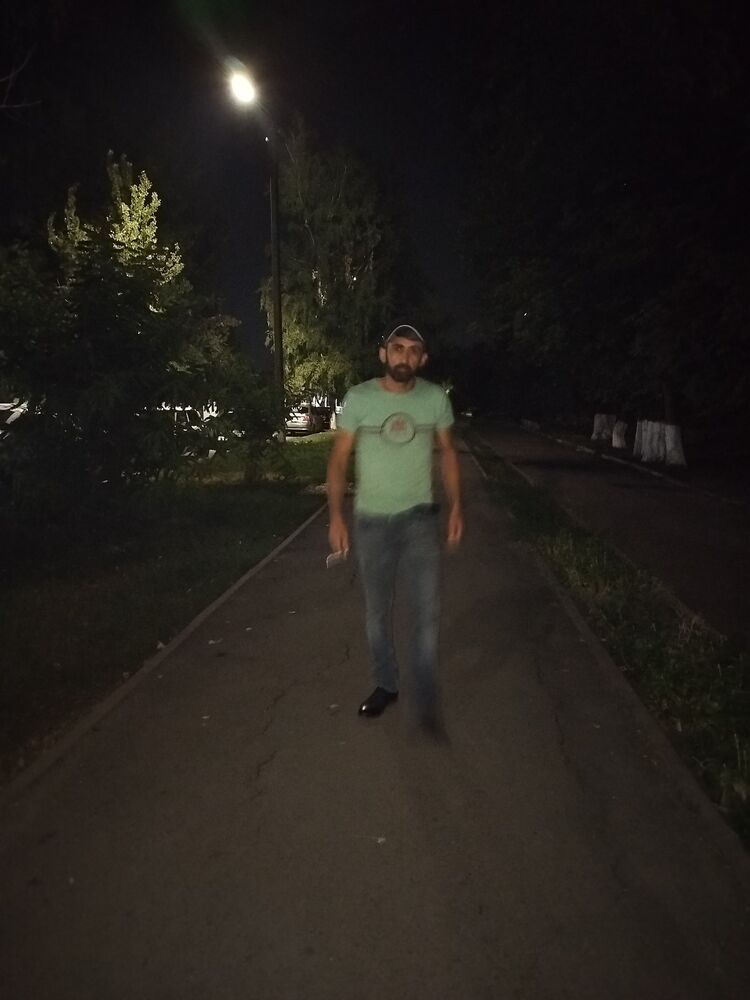  45157931  Sargis, 41 ,    