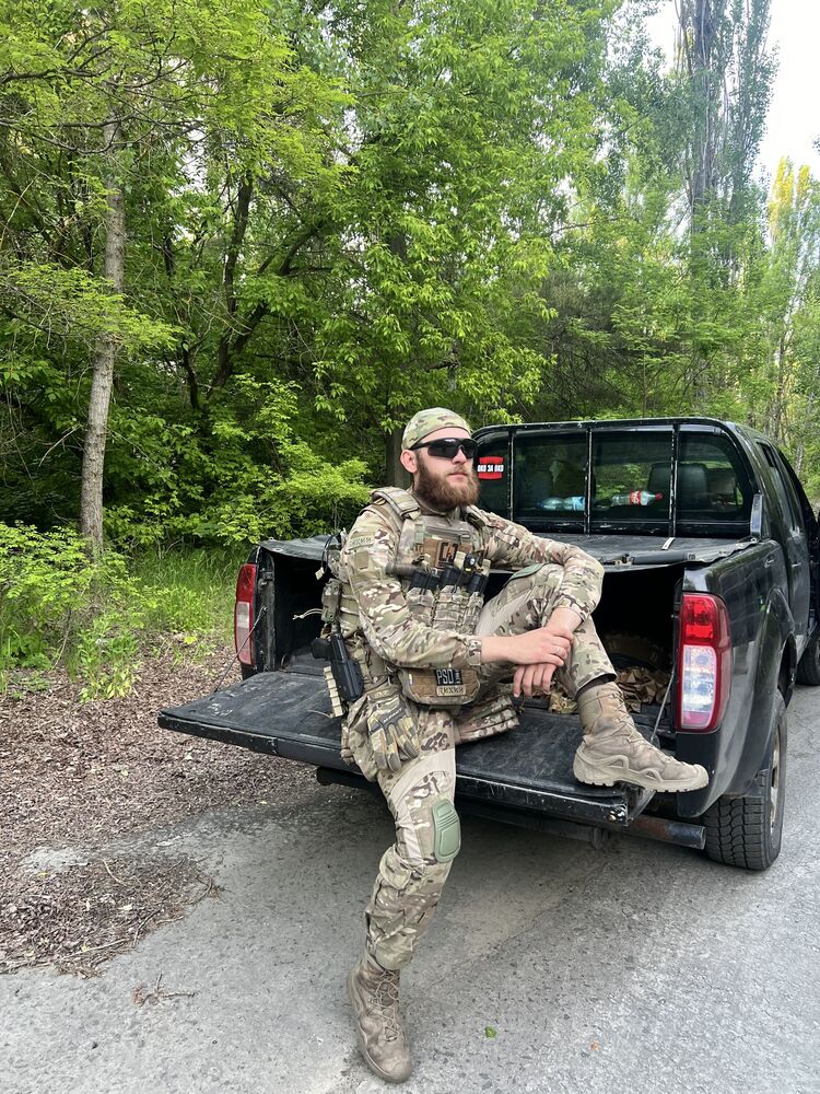  50728191  Ilja, 29 ,    