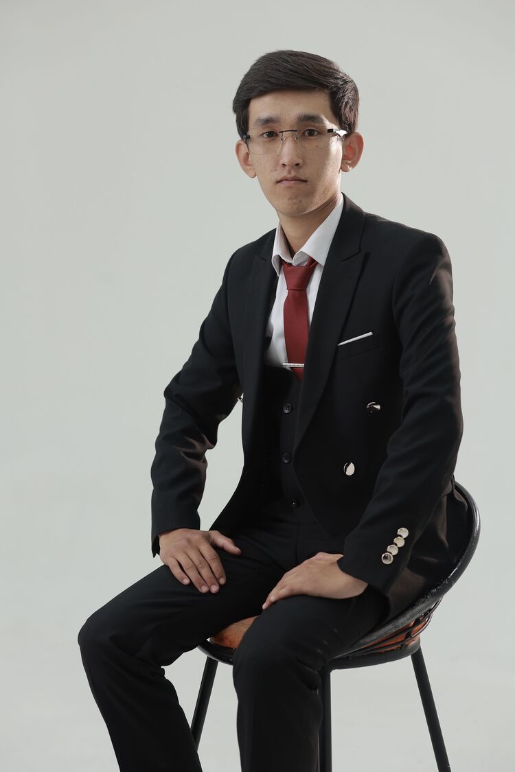  52905821  Qallibek, 21 ,    