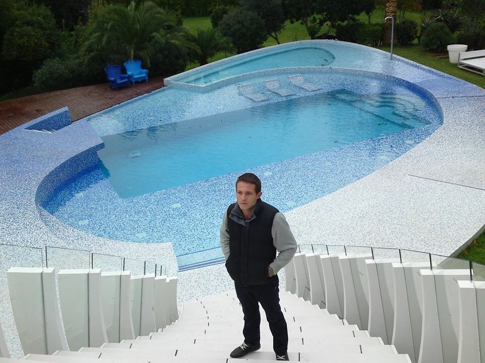  7166551  Alper, 32 ,    Madrid