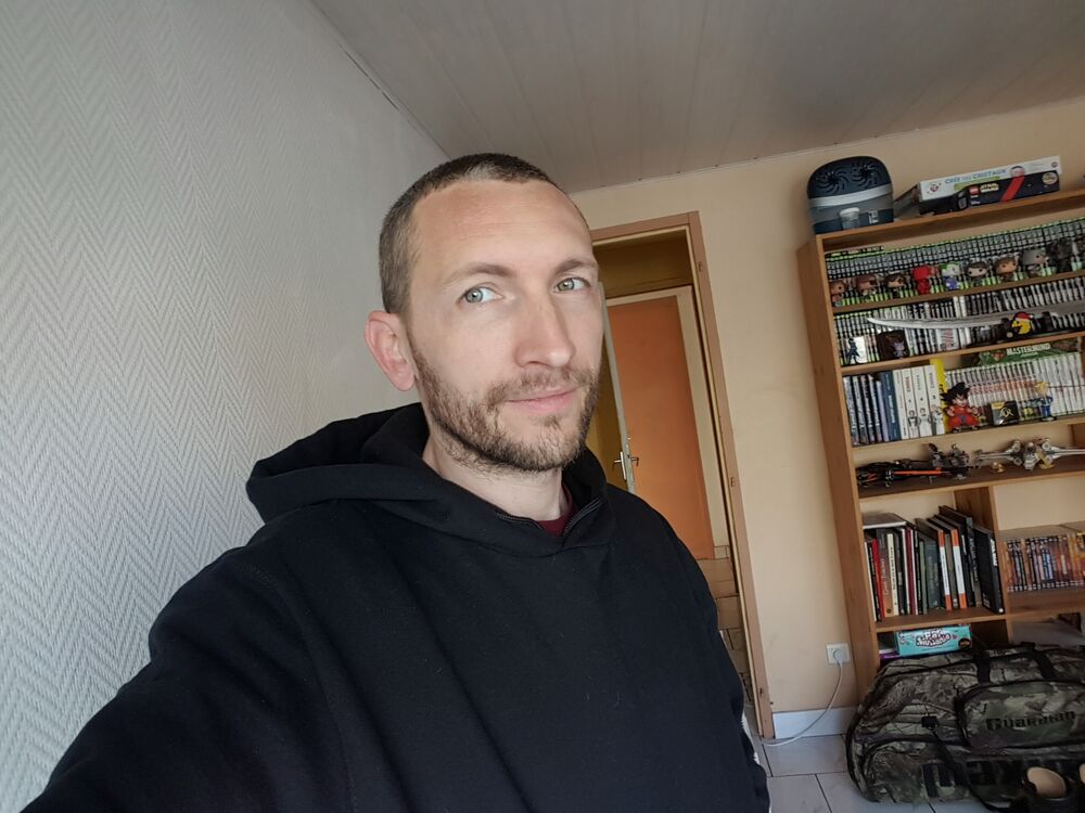  40807401  Varg, 44 ,    La Roche-Sur-Yon