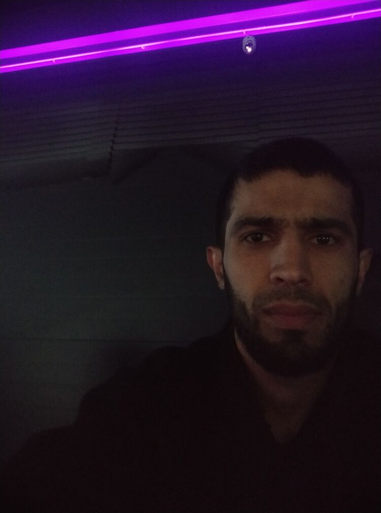  ,   Ali, 25 ,   ,   