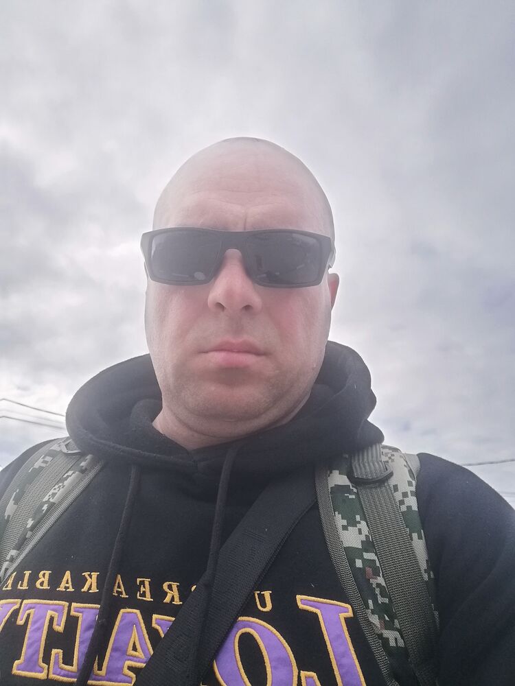  26493561  Maks Bask, 43 ,    