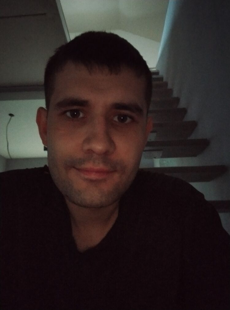  38535741  , 28 ,    