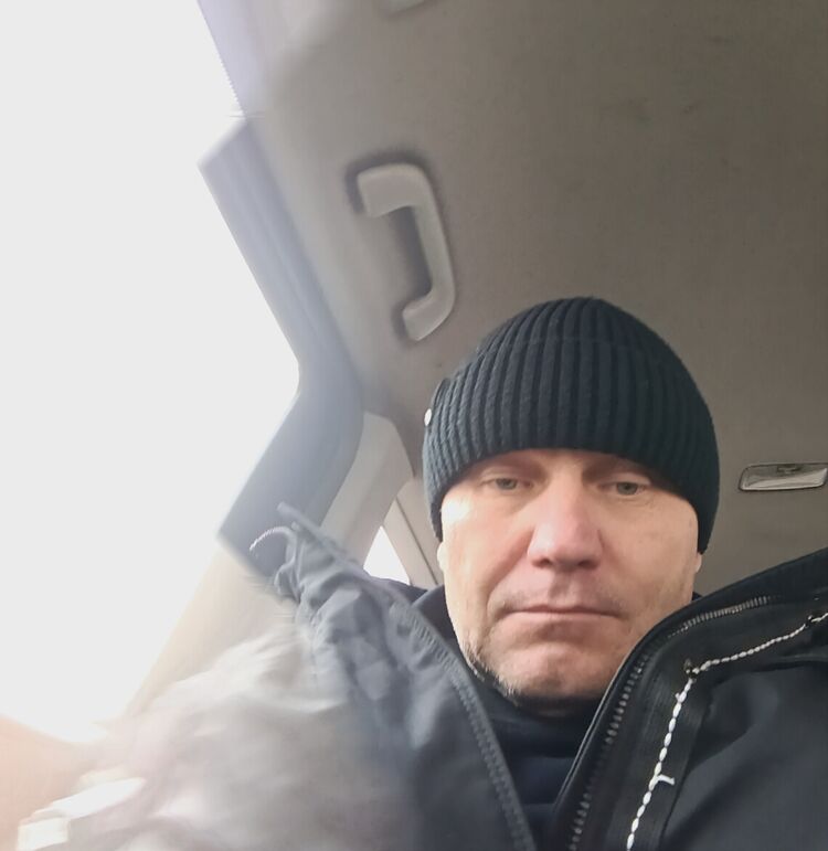  52803761  , 44 ,    