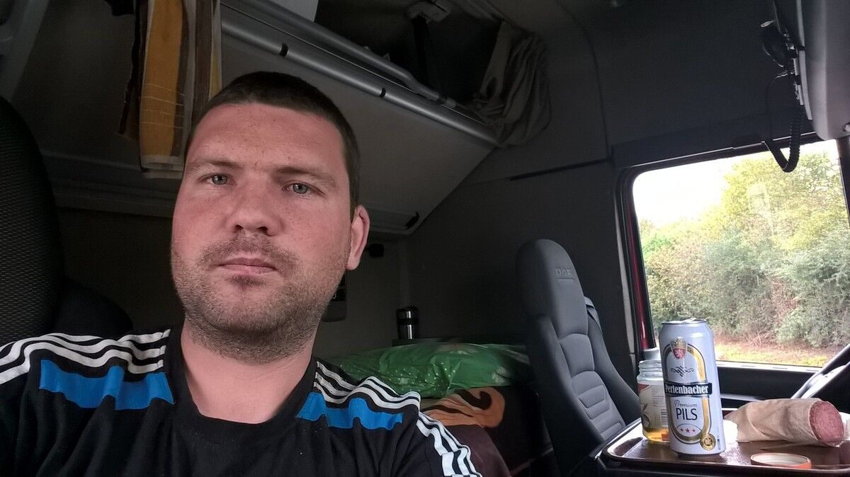  ,   Maksim, 38 ,   ,   , c 