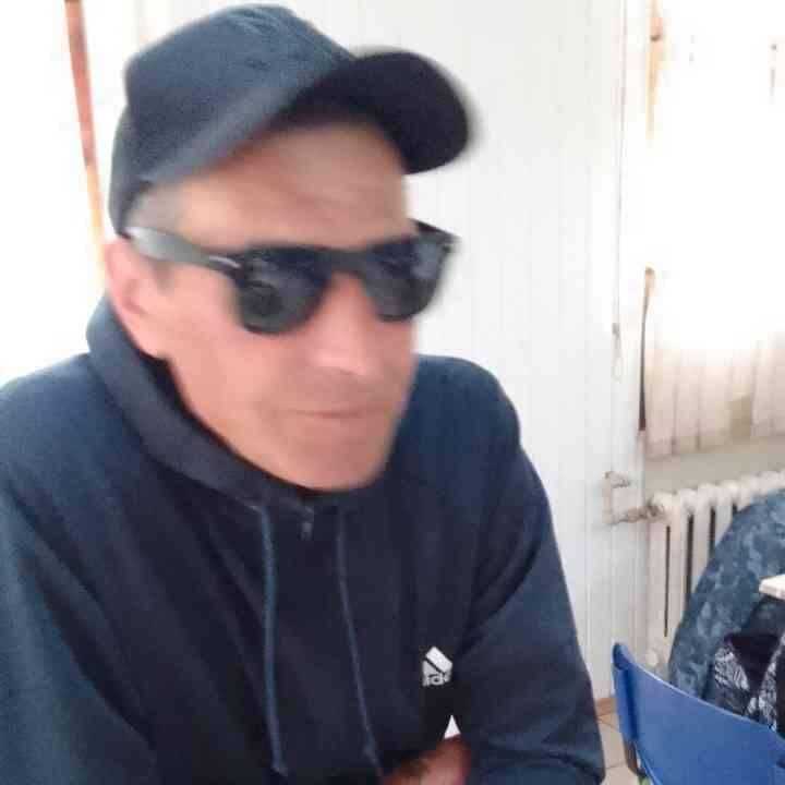  ,   Viktor, 47 ,   ,   , c , 