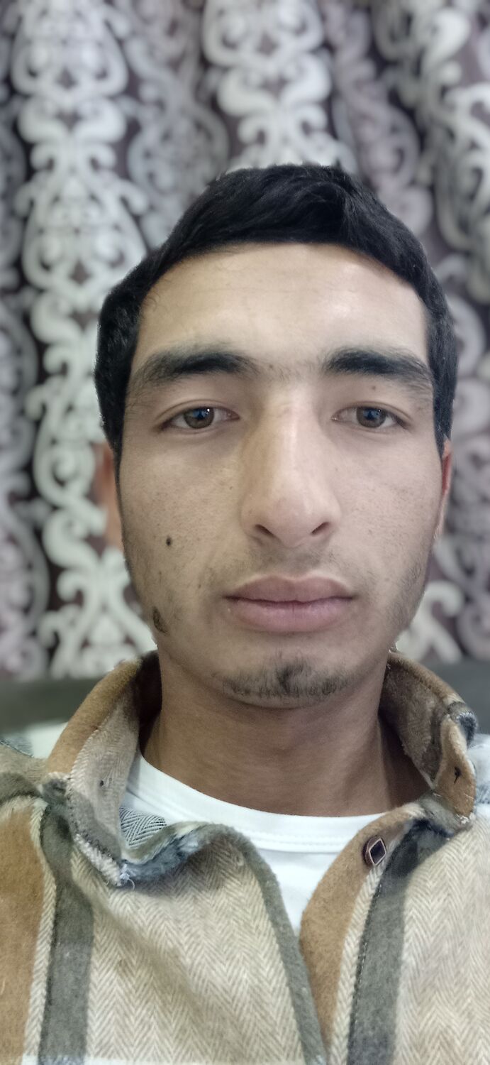  30374131  Kamol, 29 ,    