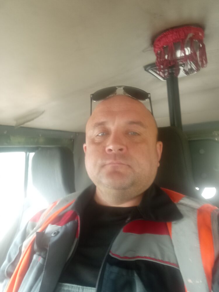 52416561  , 44 ,    