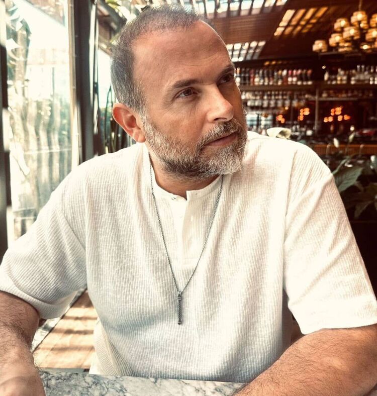  46911711  Jonathan, 53 ,    Old Town