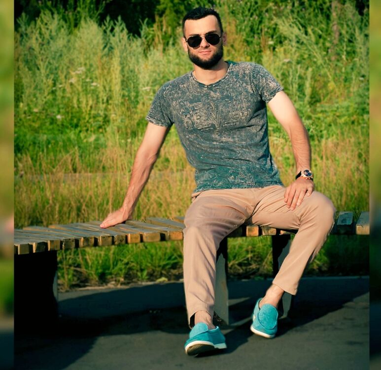  52735581  Artak, 27 ,    