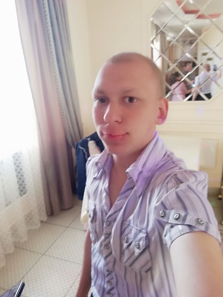  34285181  Ivan, 22 ,    