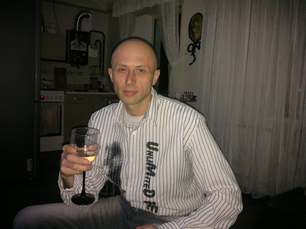 12300771  BrowSer, 46 ,    